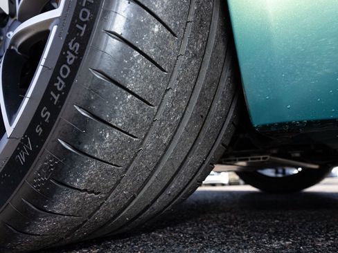 Used 2025 Aston Martin DB12 Volante image 70