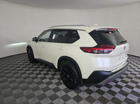 Used 2021 Nissan Rogue SV w/ Premium Package AWD/4WD image 4