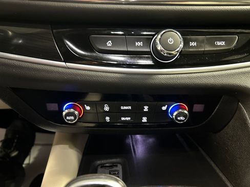 Used 2020 Buick Enclave Essence w/ Trailering Package, 5000 lbs. FWD image 17