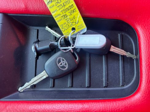 Used 2019 Toyota Tundra SR5 w/ TRD Sport Package image 31