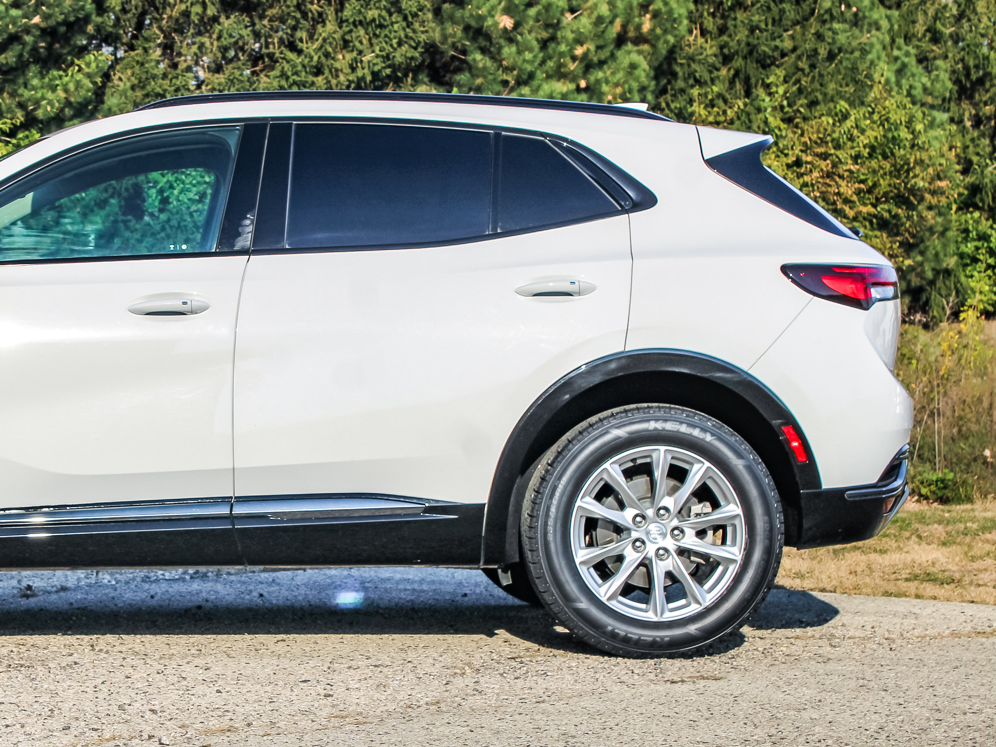 Used 2021 Buick Envision Essence w/ Sport Touring Package AWD/4WD image 37