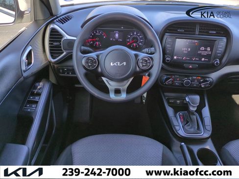Certified 2022 Kia Soul LX w/ Technology Package image 14