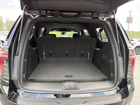 New 2026 Chevrolet Suburban LS RWD image 19