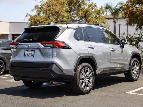 Certified 2020 Toyota RAV4 XLE Premium w/ Carpet Mat Package FWD image 7
