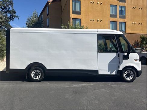 Used 2025 Chevrolet Brightdrop 600 w/ Power Door Package FWD image 6