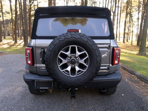 Used 2023 Ford Bronco Badlands image 4