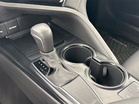 Used 2020 Toyota Camry SE image 22