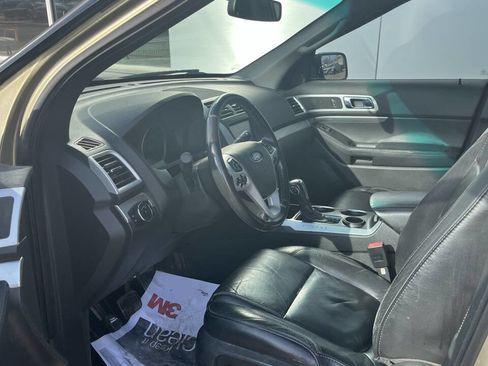Used 2013 Ford Explorer XLT image 8