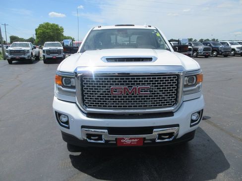 Certified 2017 GMC Sierra 2500 Denali w/ Duramax Plus Package AWD/4WD image 13