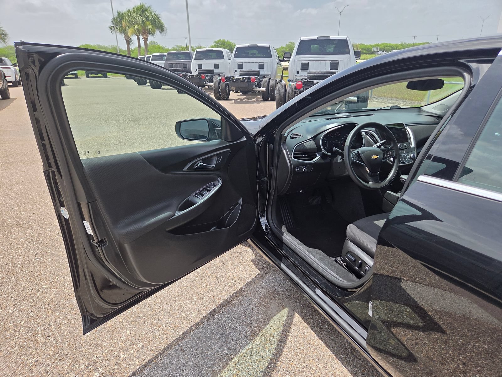 Used 2024 Chevrolet Malibu LT FWD image 12