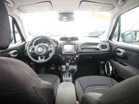 Used 2021 Jeep Renegade Latitude image 22