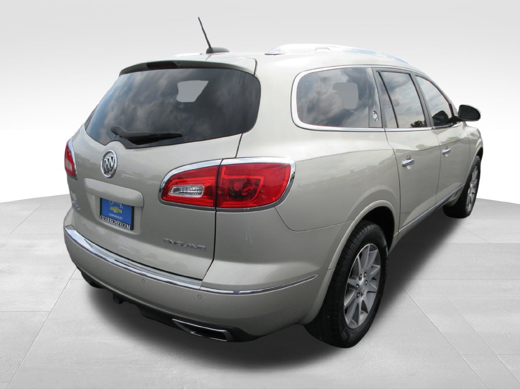 Used 2017 Buick Enclave Leather w/ Trailering Package FWD image 5