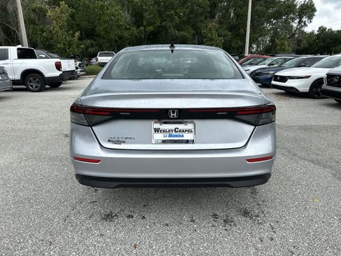 Used 2025 Honda Accord SE image 5