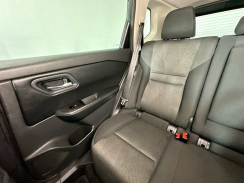 Used 2025 Nissan Rogue SV FWD image 12