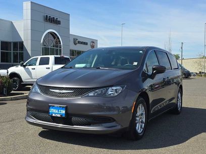 Used 2022 Chrysler Voyager LX