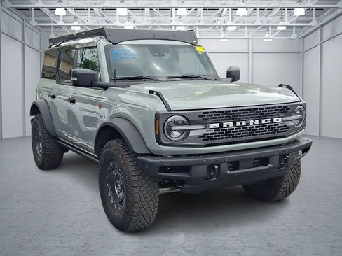 Used 2024 Ford Bronco Badlands AWD/4WD image 3