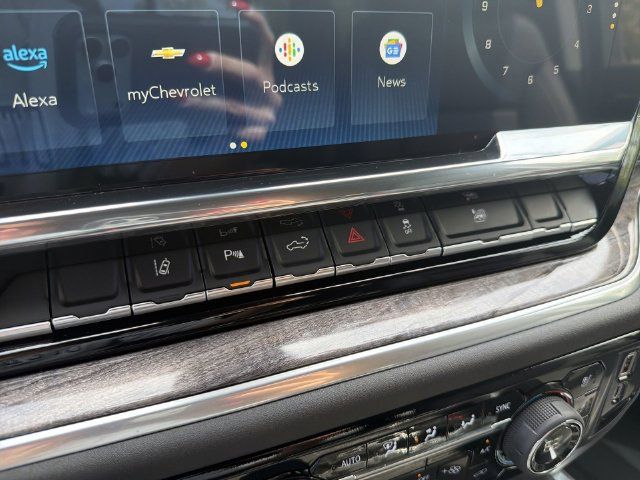 Certified 2025 Chevrolet Silverado 3500 LTZ w/ LTZ Premium Package AWD/4WD image 31