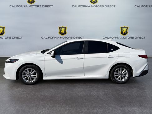 Used 2025 Toyota Camry LE FWD image 2