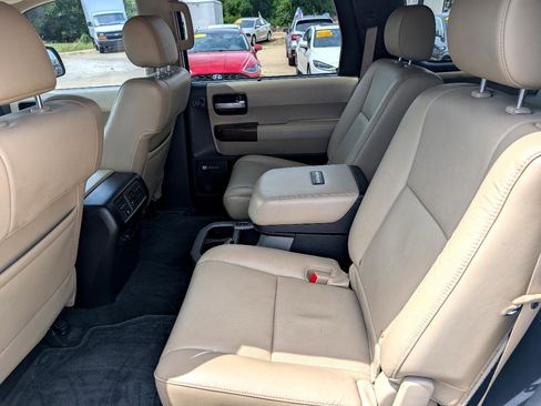 Used 2016 Toyota Sequoia Platinum image 11