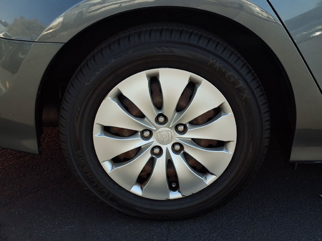 Used 2012 Honda Accord LX image 5