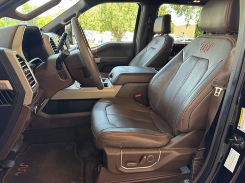 Used 2017 Ford F250 King Ranch w/ King Ranch Ultimate Package AWD/4WD image 13