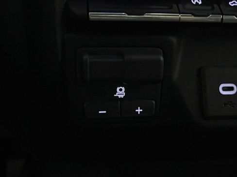 Used 2020 GMC Sierra 1500 SLT w/ SLT Premium Package AWD/4WD image 39