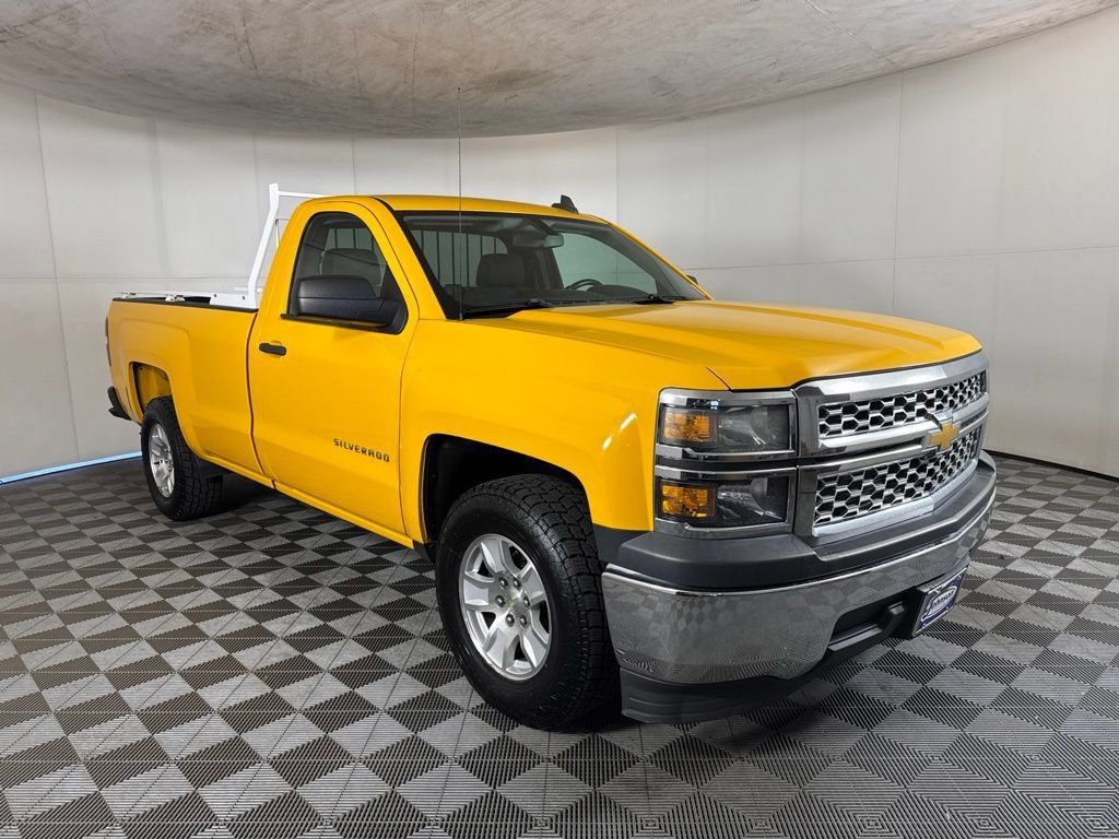 Used 2015 Chevrolet Silverado 1500 LT w/ Trailering Package RWD image 3