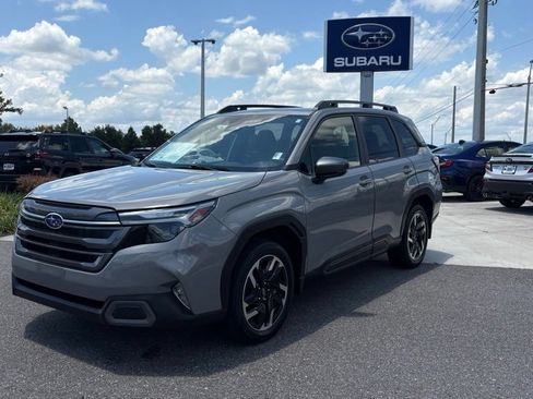 Certified 2025 Subaru Forester Limited AWD/4WD image 1