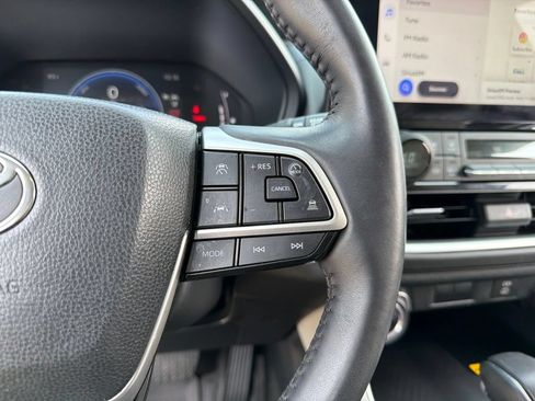 Used 2024 Toyota Grand Highlander AWD Hybrid image 17