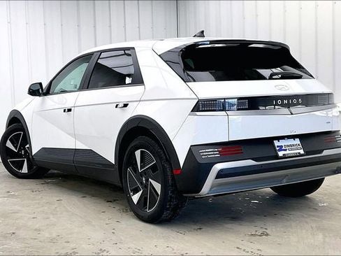 New 2026 Hyundai Ioniq 5 SEL image 5
