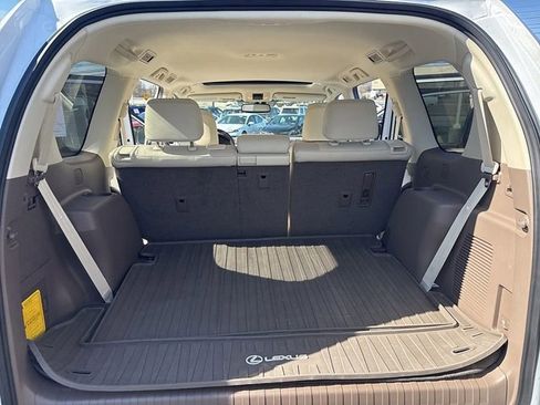 Used 2019 Lexus GX 460 Premium w/ Premium Package image 13