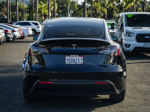 Used 2024 Tesla Model Y Long Range RWD image 5