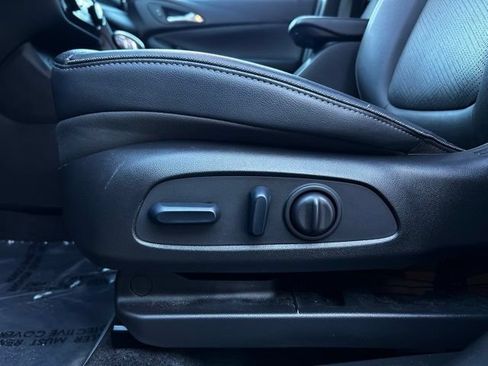 Used 2023 Buick Encore GX Essence w/ Experience Buick Package AWD/4WD image 16