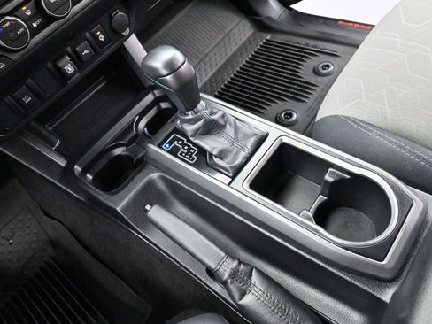 Used 2021 Toyota Tacoma TRD Off-Road image 24