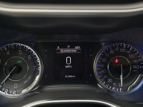 Used 2015 Chrysler 200 Limited FWD image 23