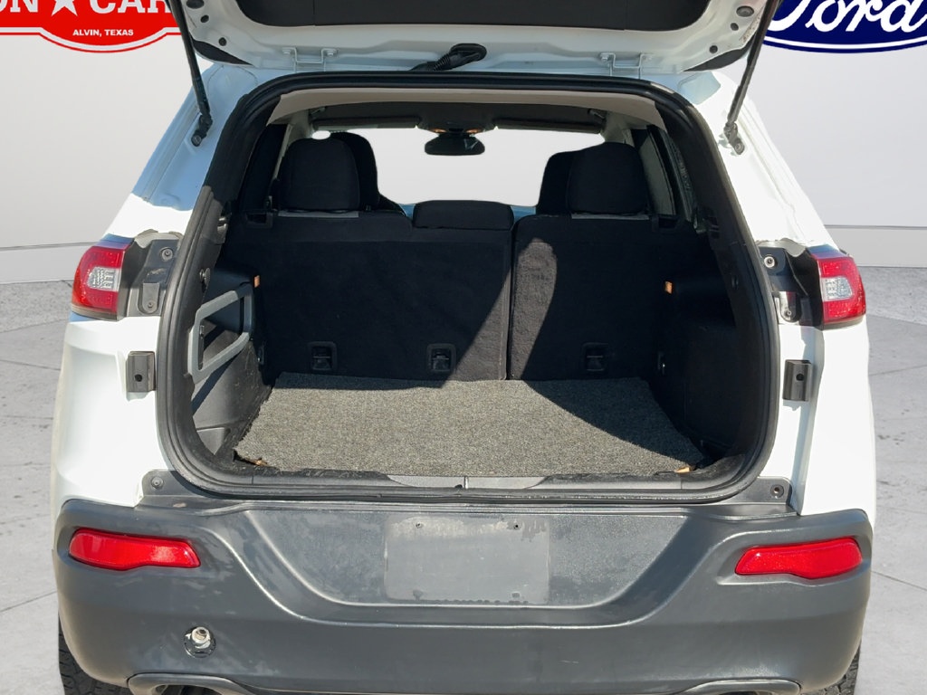 Used 2014 Jeep Cherokee Latitude AWD/4WD image 21