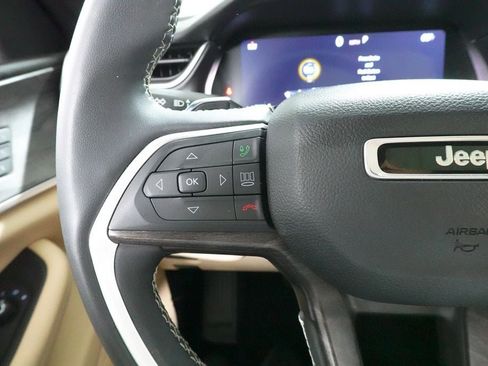 Used 2023 Jeep Grand Cherokee L Limited w/ Luxury Tech Group II AWD/4WD image 14