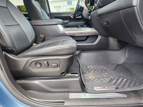 Used 2024 Chevrolet Silverado 2500 LTZ w/ LTZ Convenience Package image 48