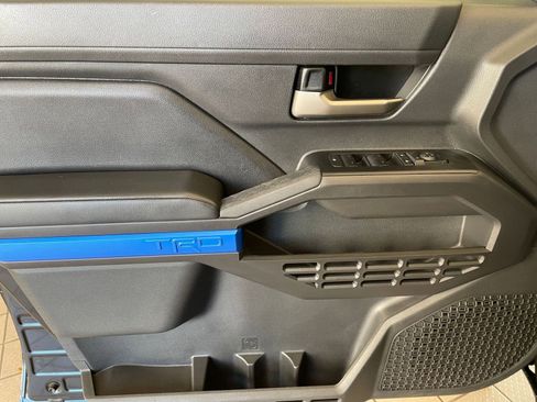 Used 2025 Toyota Tacoma SR image 20