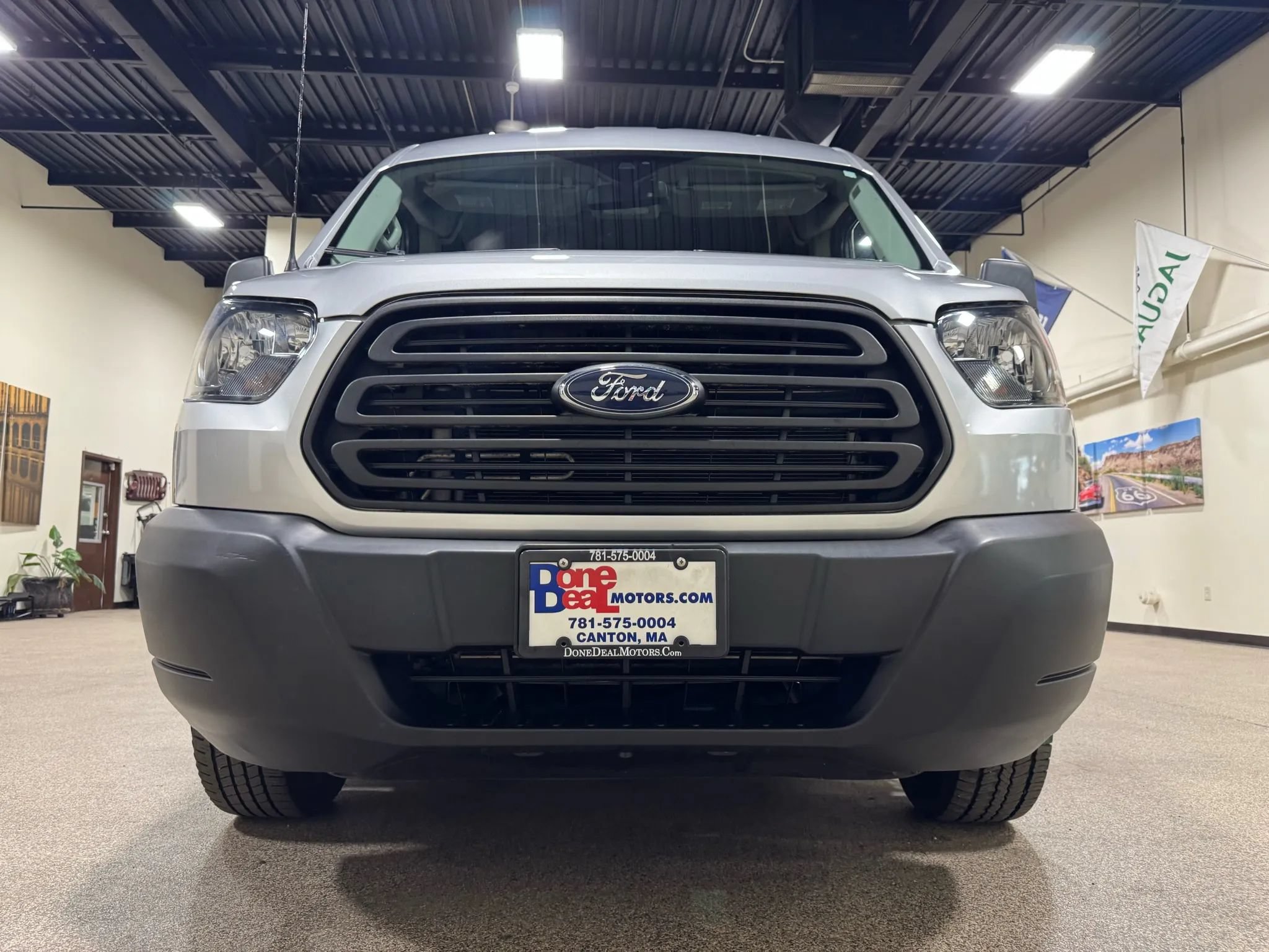 Used 2019 Ford Transit 250 148 Medium Roof RWD image 15