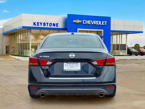 Used 2020 Nissan Altima 2.5 SR FWD image 6