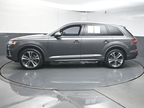 Used 2022 Audi Q7 3.0T Premium Plus w/ Premium Plus Package AWD/4WD image 5