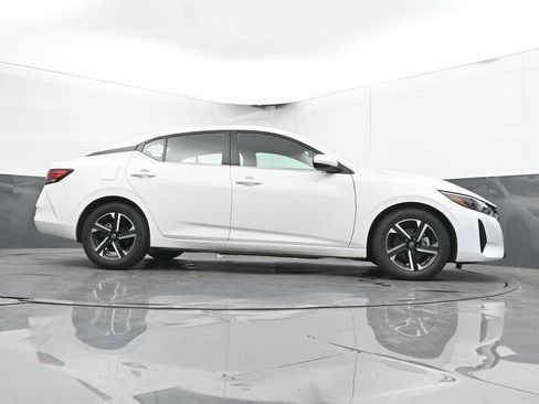 Used 2024 Nissan Sentra SV FWD image 43