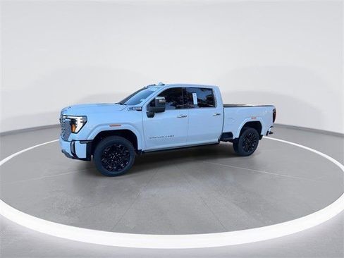 Used 2024 GMC Sierra 2500 Denali w/ Denali Reserve Package image 3