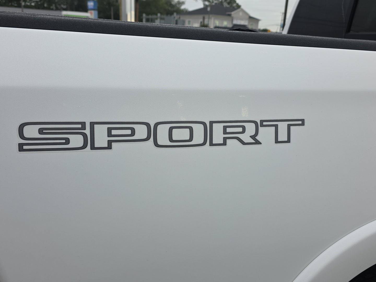 Used 2021 RAM 1500 Laramie w/ Sport Appearance Package AWD/4WD image 8