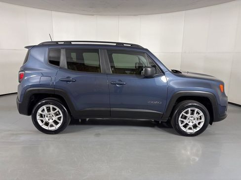 Used 2022 Jeep Renegade Latitude image 9