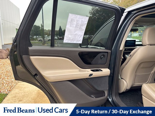 Used 2023 Lincoln Aviator Reserve w/ Elements Package Plus AWD/4WD image 13