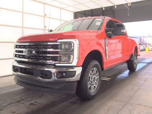 Used 2025 Ford F250 Lariat w/ Lariat Ultimate Package image 2