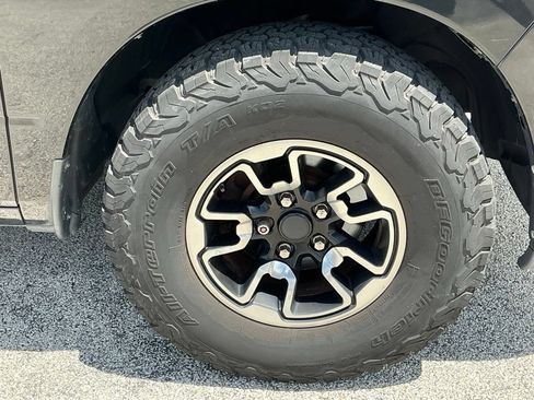 Used 2018 RAM 1500 Express RWD image 10