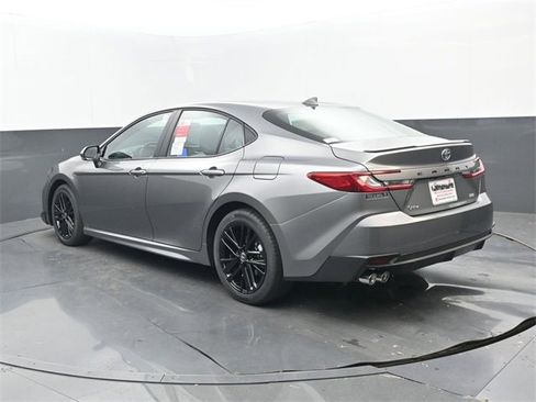 New 2026 Toyota Camry SE image 3